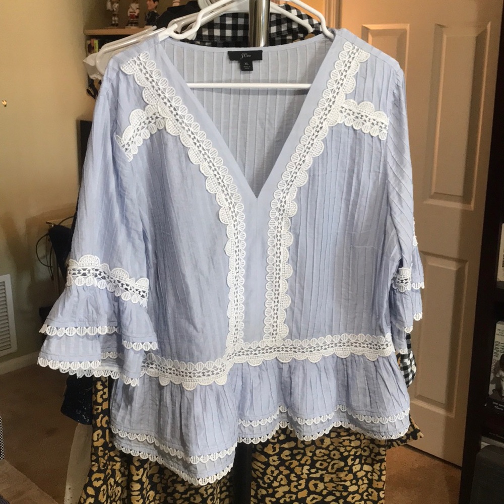 Lace Trimmed Peplum Short Sleeved Top